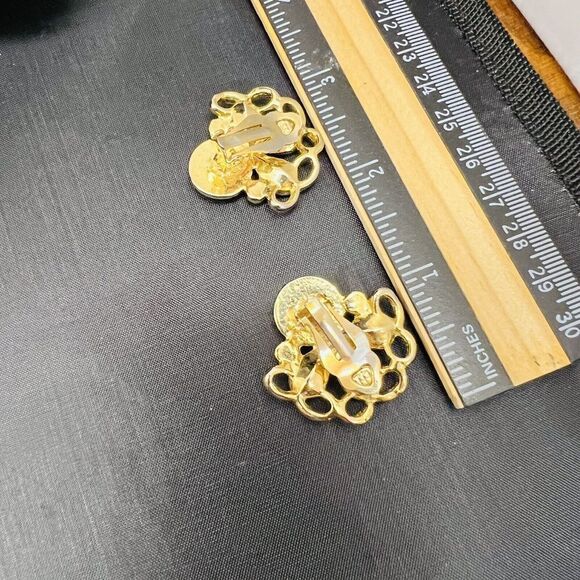 Vintage Multi Color Blue Red Green Pink Clear Rhinestone Clip On Earrings 1167 - Picture 5 of 7